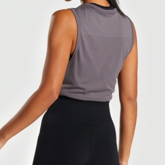 GYMSHARK LIGHTWEIGHT SEAMLESS CROP TOP - Picture 2 of 6